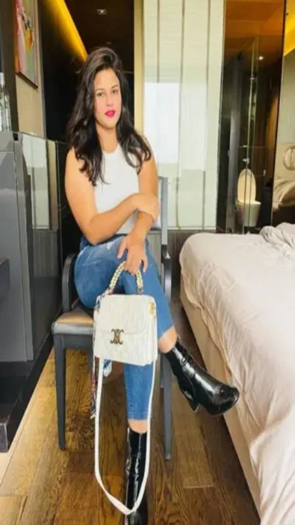 Vaishali call girl service